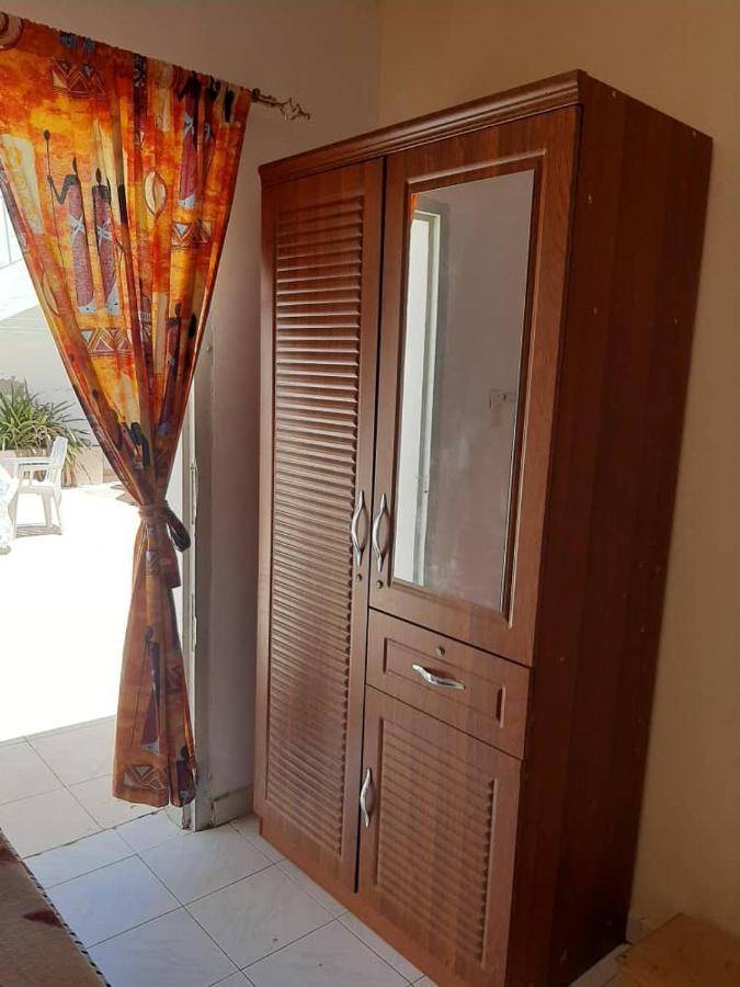 Chez Max Et Khady Apartamento Dakar Exterior foto