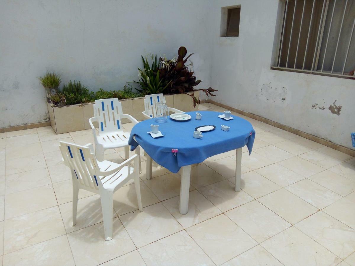 Chez Max Et Khady Apartamento Dakar Exterior foto